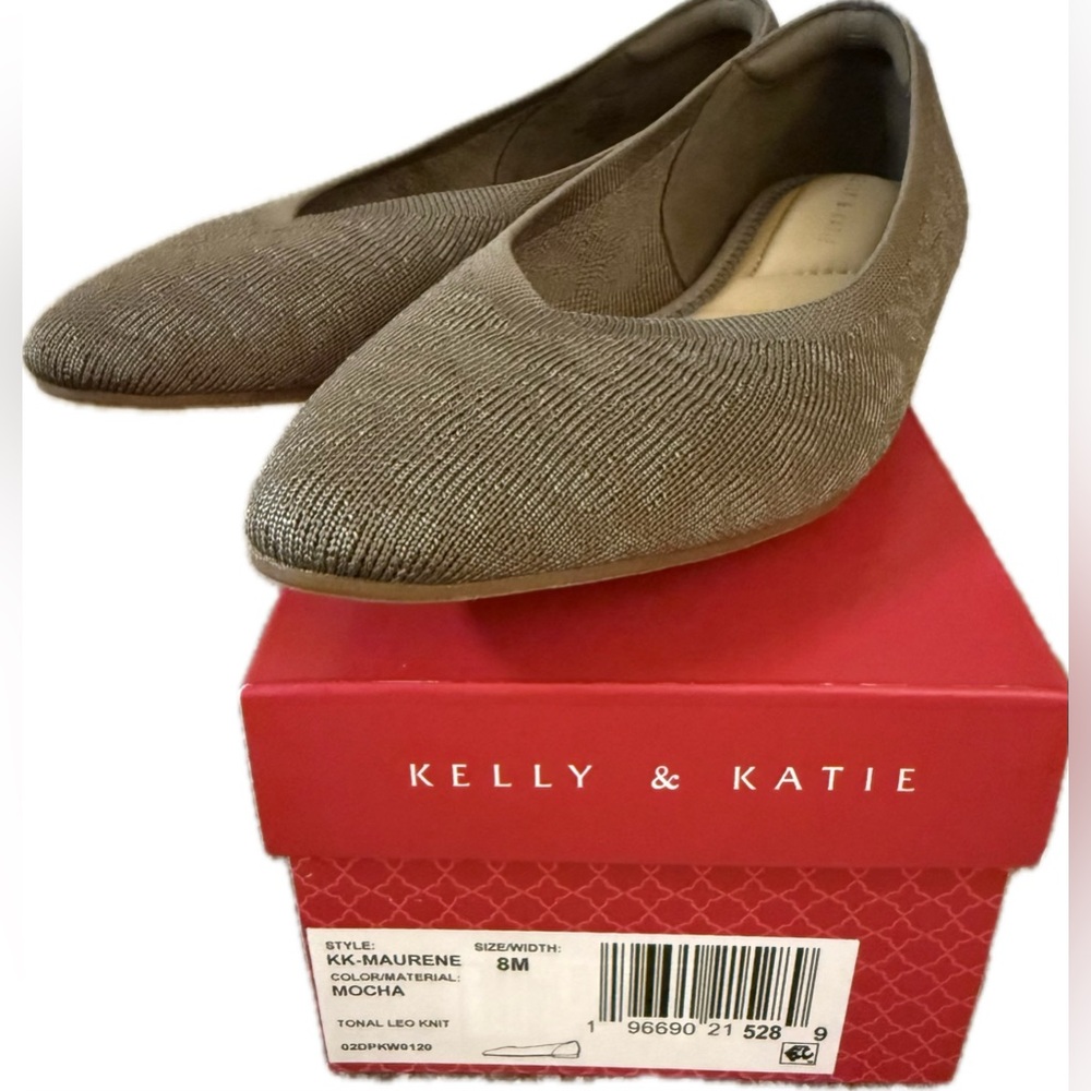 New with box Kelly & Katie Mocha Textured flats size 8